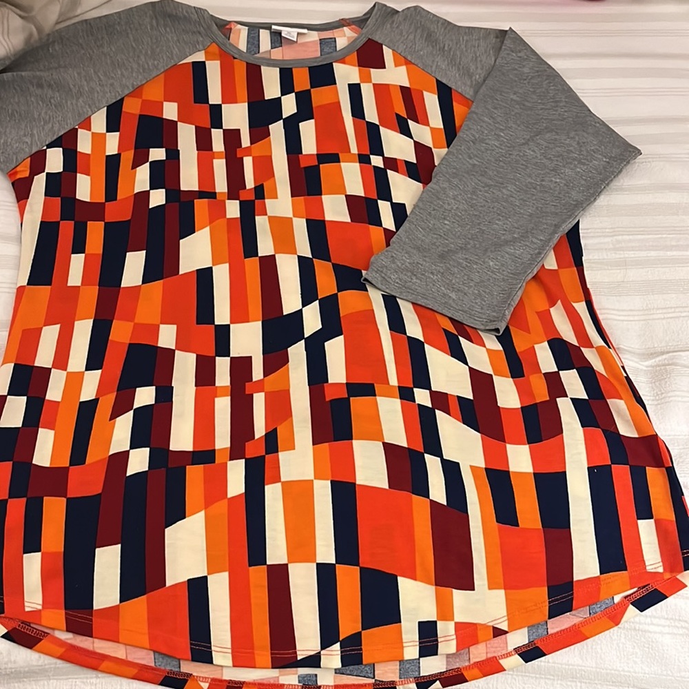 Lula Roe Randy shirt - Picture 2 of 3